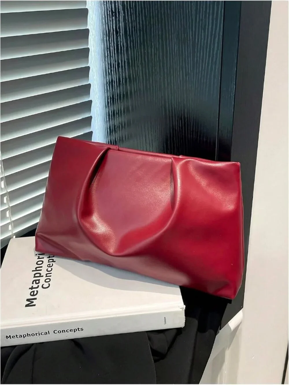 👜Women's Burgundy PU Leather Clutch Purses Small Zipper Elegant Ruched Handbag